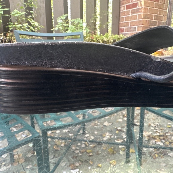 Donald Pliner Fifi Thong Sandals - Black - Size 9 - Picture 7 of 9